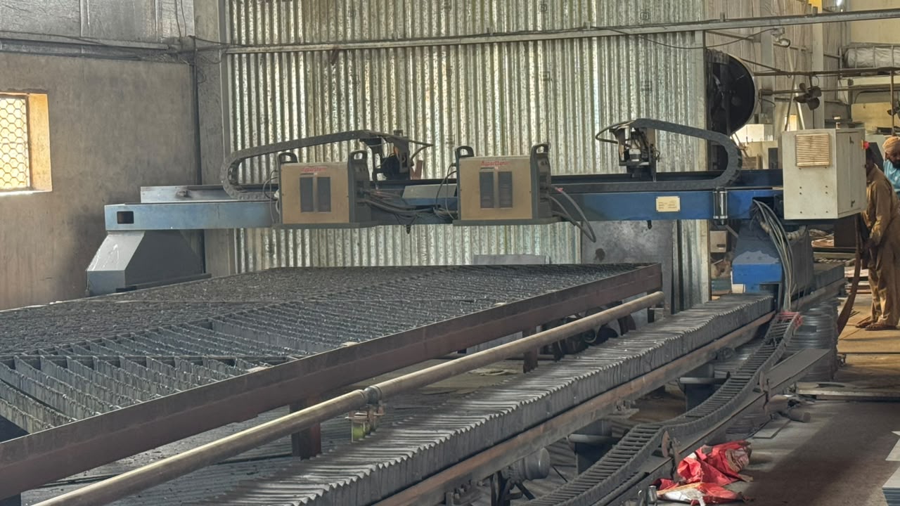 Cutting & fabrication workshop equipment